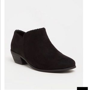 Torrid BLACK SCALLOPED ANKLE BOOTIE (WIDE WIDTH)